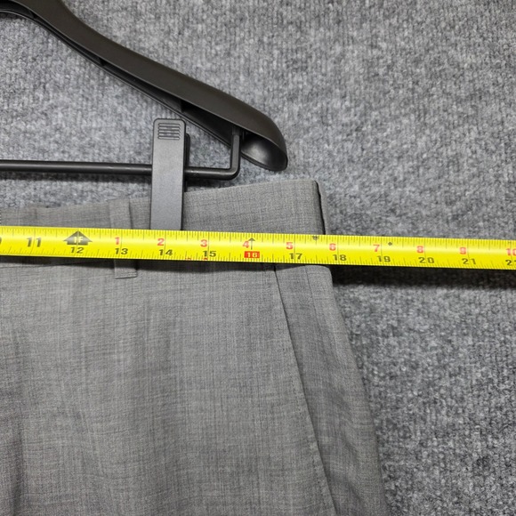 LL Bean Mens Classic Fit Gray 100% Wool Dress Pants 36W OFJG2 - Picture 5 of 10